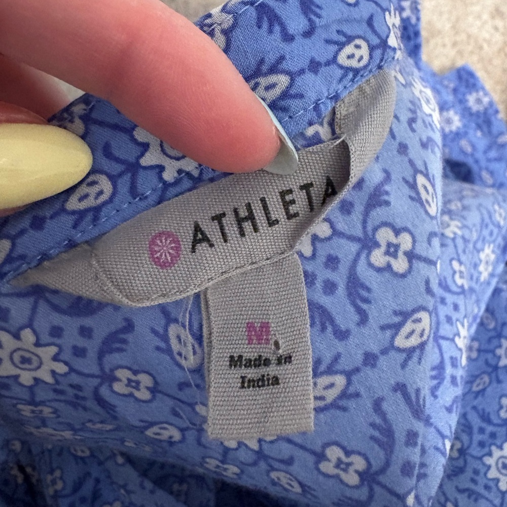 Athleta Tunic Style Printed Top Size M - Picture 4 of 4